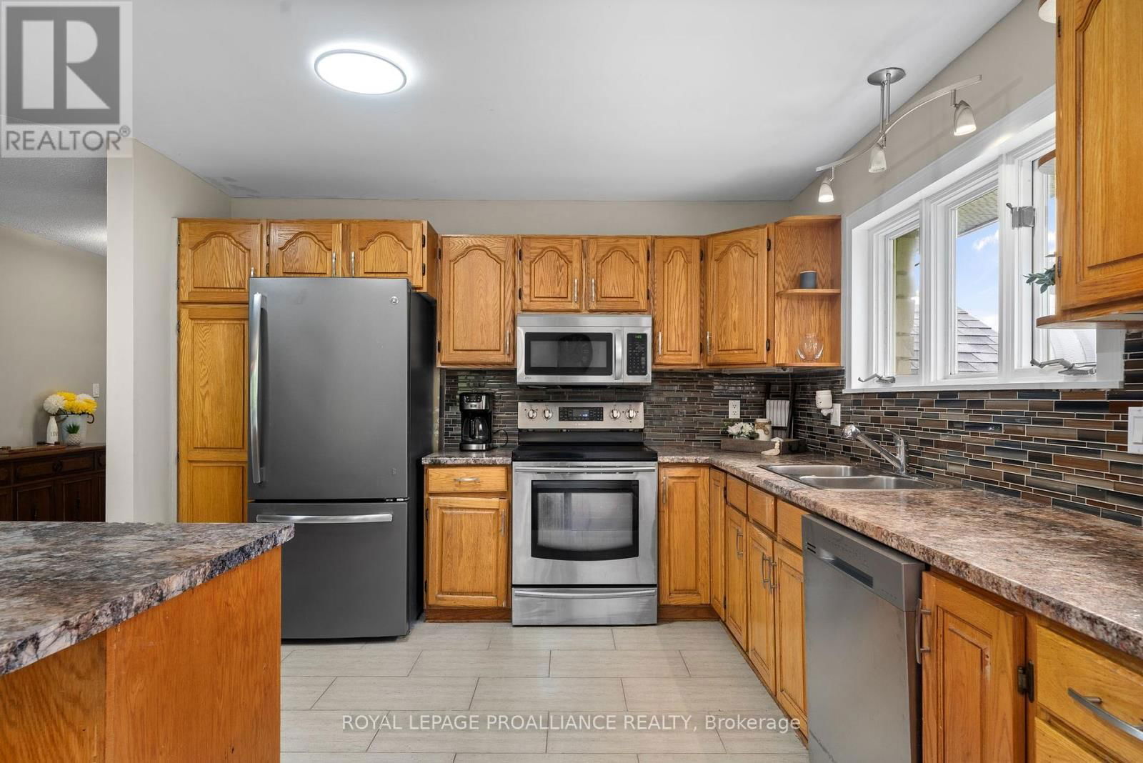 2438 SHELTER VALLEY ROAD Image 12