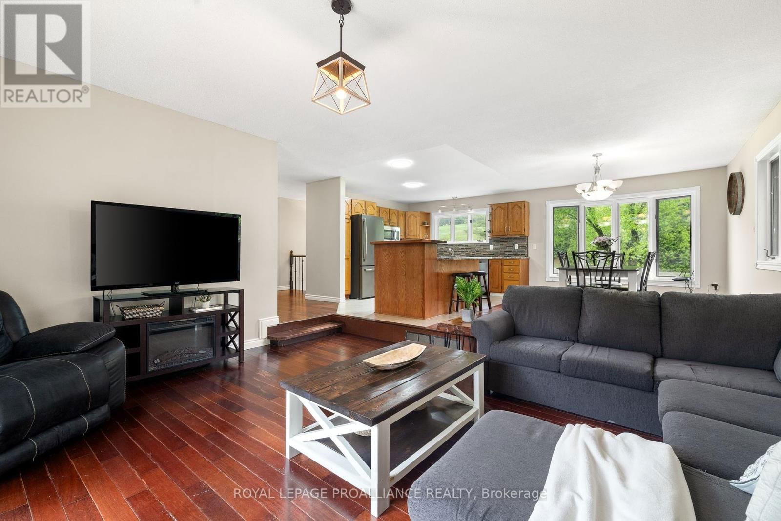 2438 SHELTER VALLEY ROAD Image 16