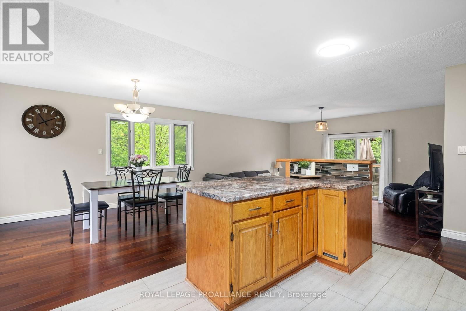 2438 SHELTER VALLEY ROAD Image 9