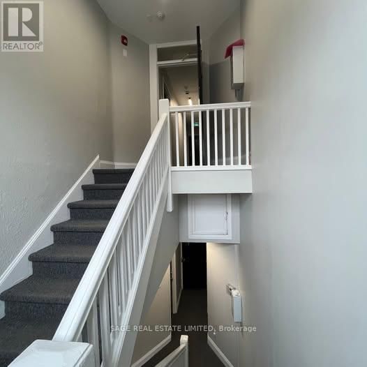 6 - 90 LOCKE STREET SOUTH Image 5