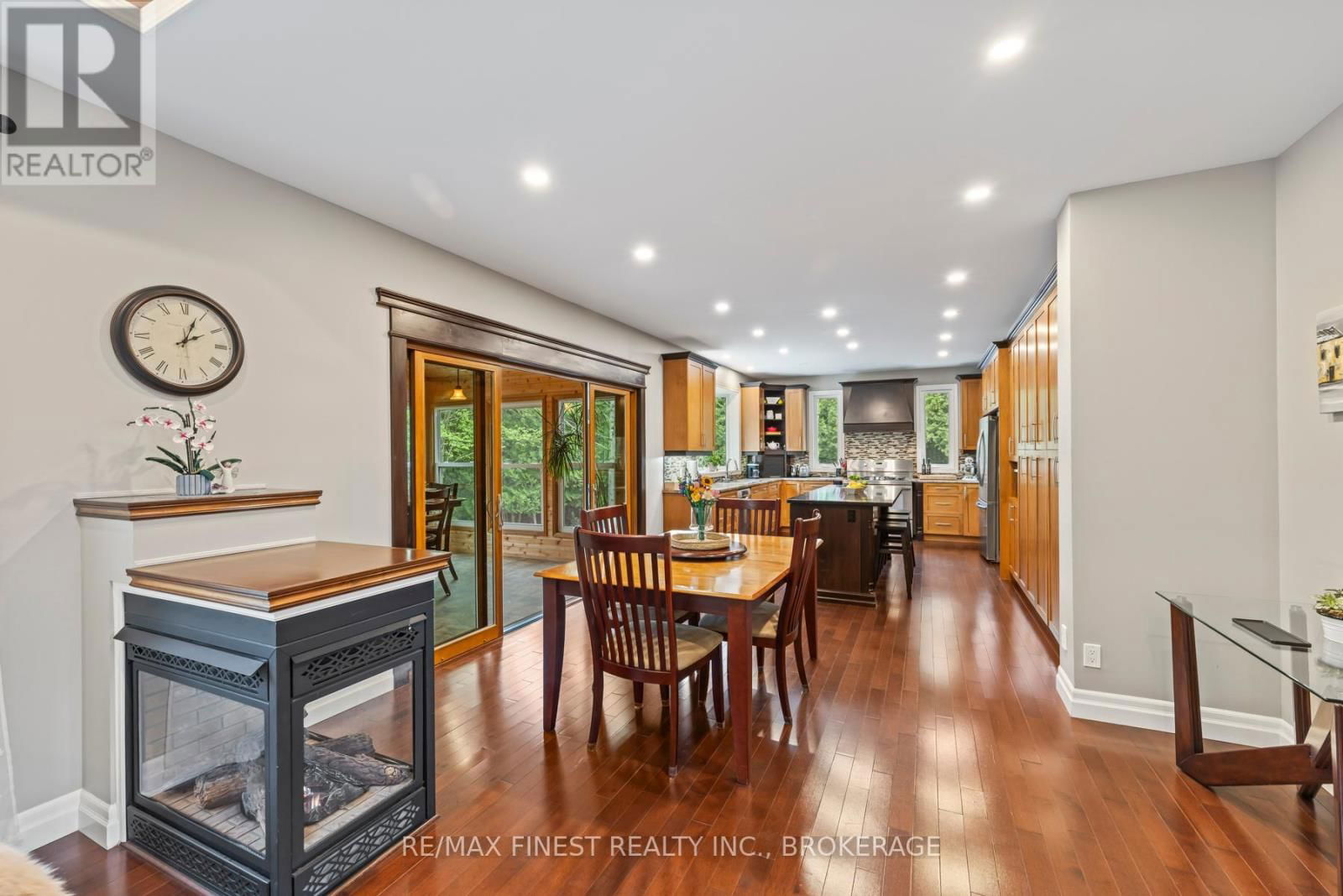 1910 COLE HILL ROAD Image 15
