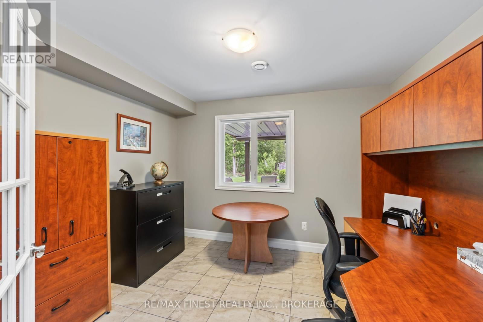1910 COLE HILL ROAD Image 32