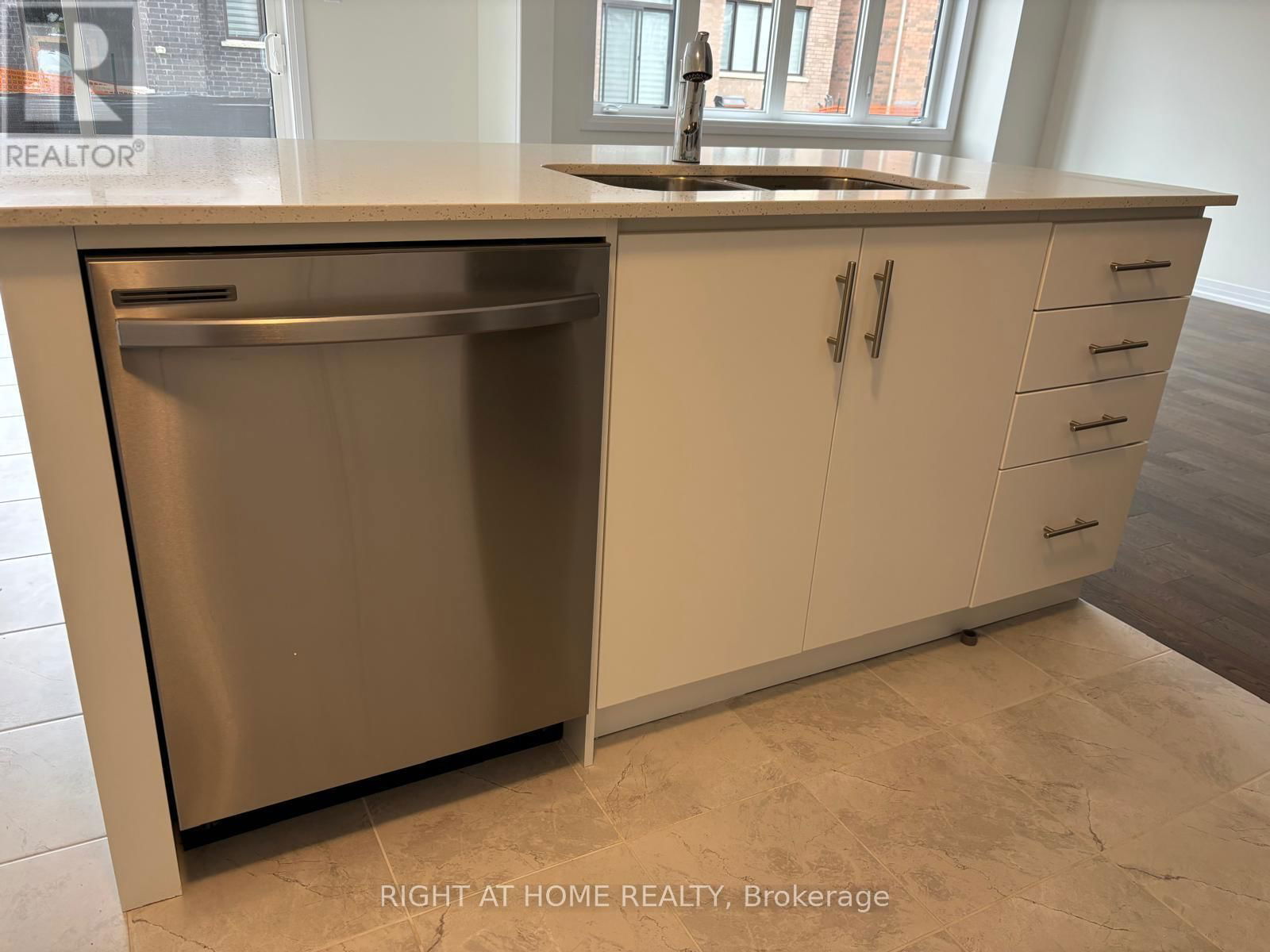 41 LEMON AVENUE Image 10