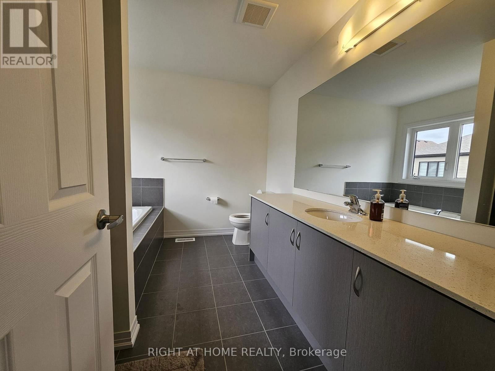 41 LEMON AVENUE Image 17