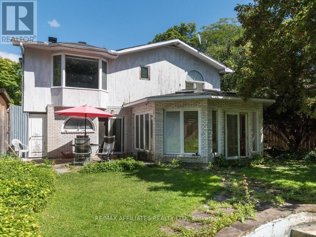 2282 CRANE STREET SOUTH Image 18