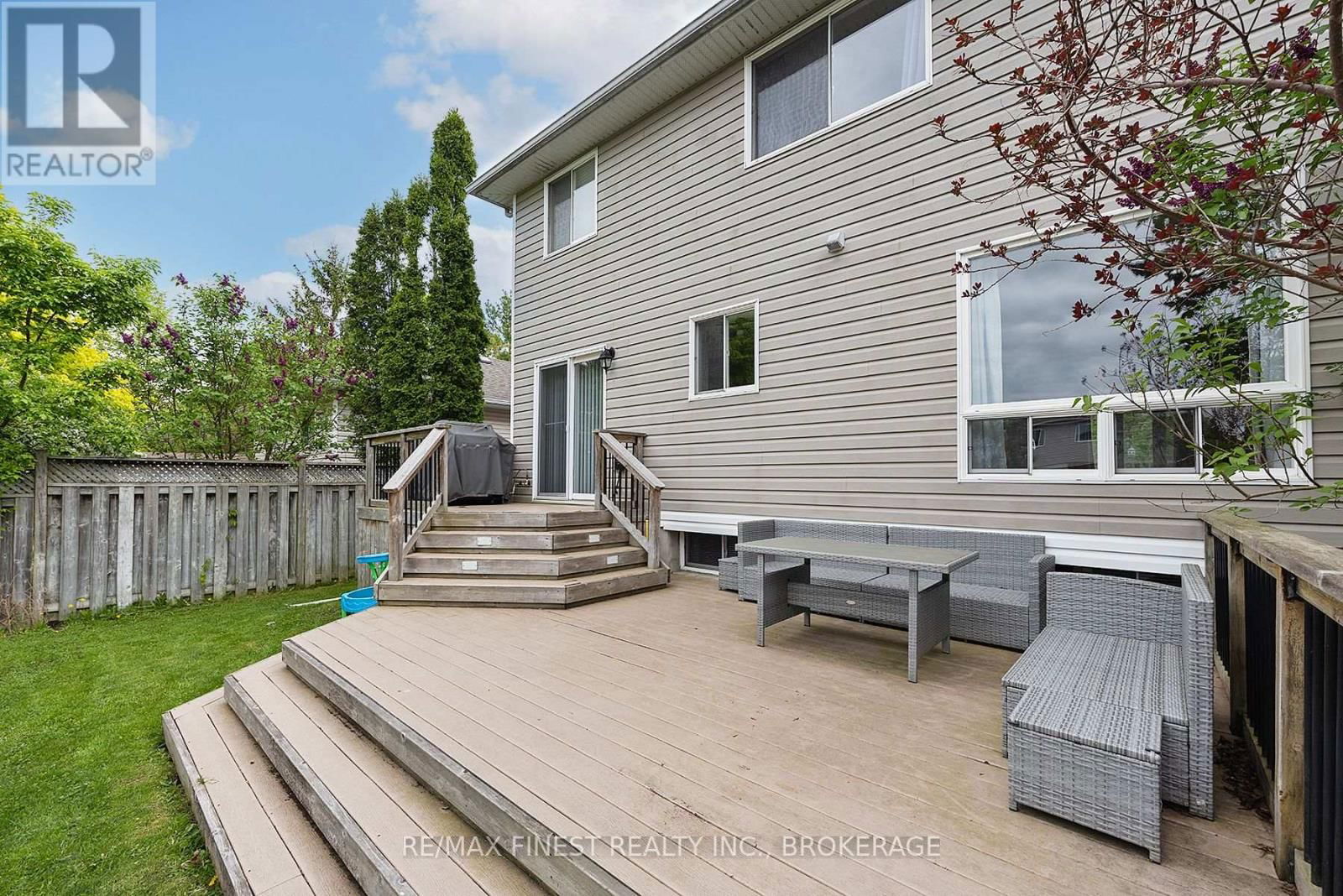 1409 FISHER CRESCENT Image 10