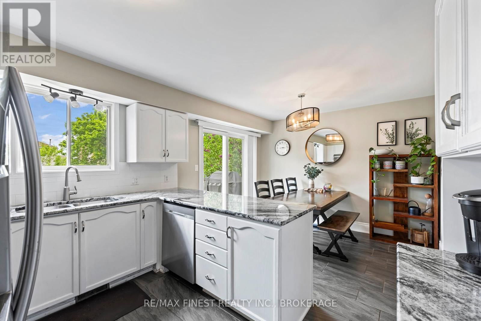 1409 FISHER CRESCENT Image 18