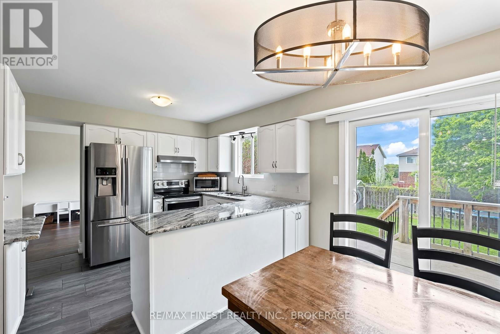 1409 FISHER CRESCENT Image 20