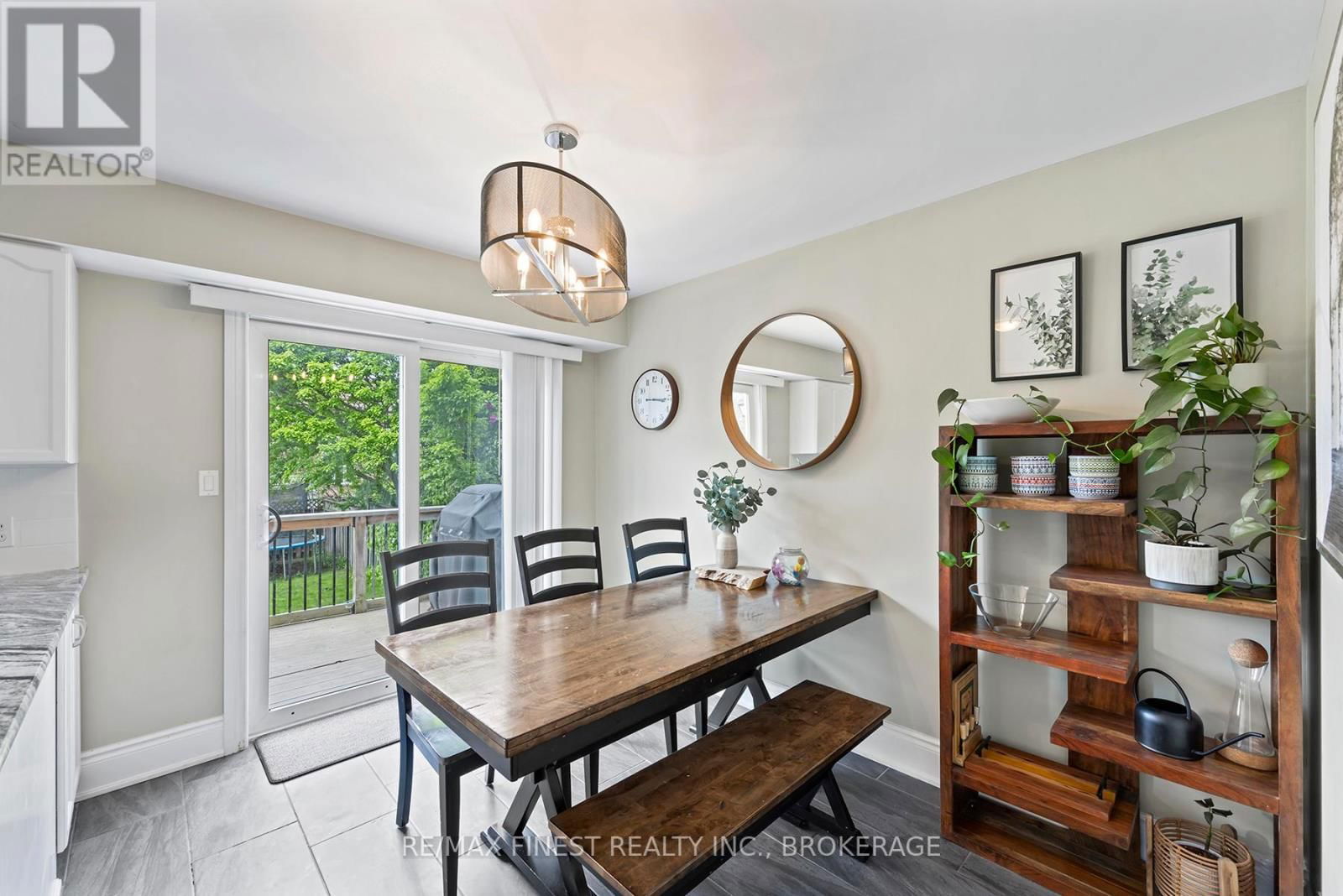 1409 FISHER CRESCENT Image 22