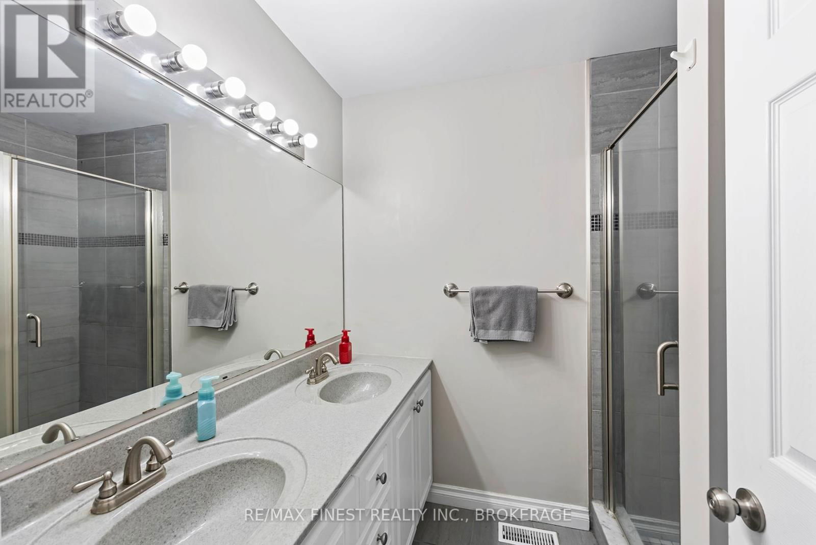 1409 FISHER CRESCENT Image 36
