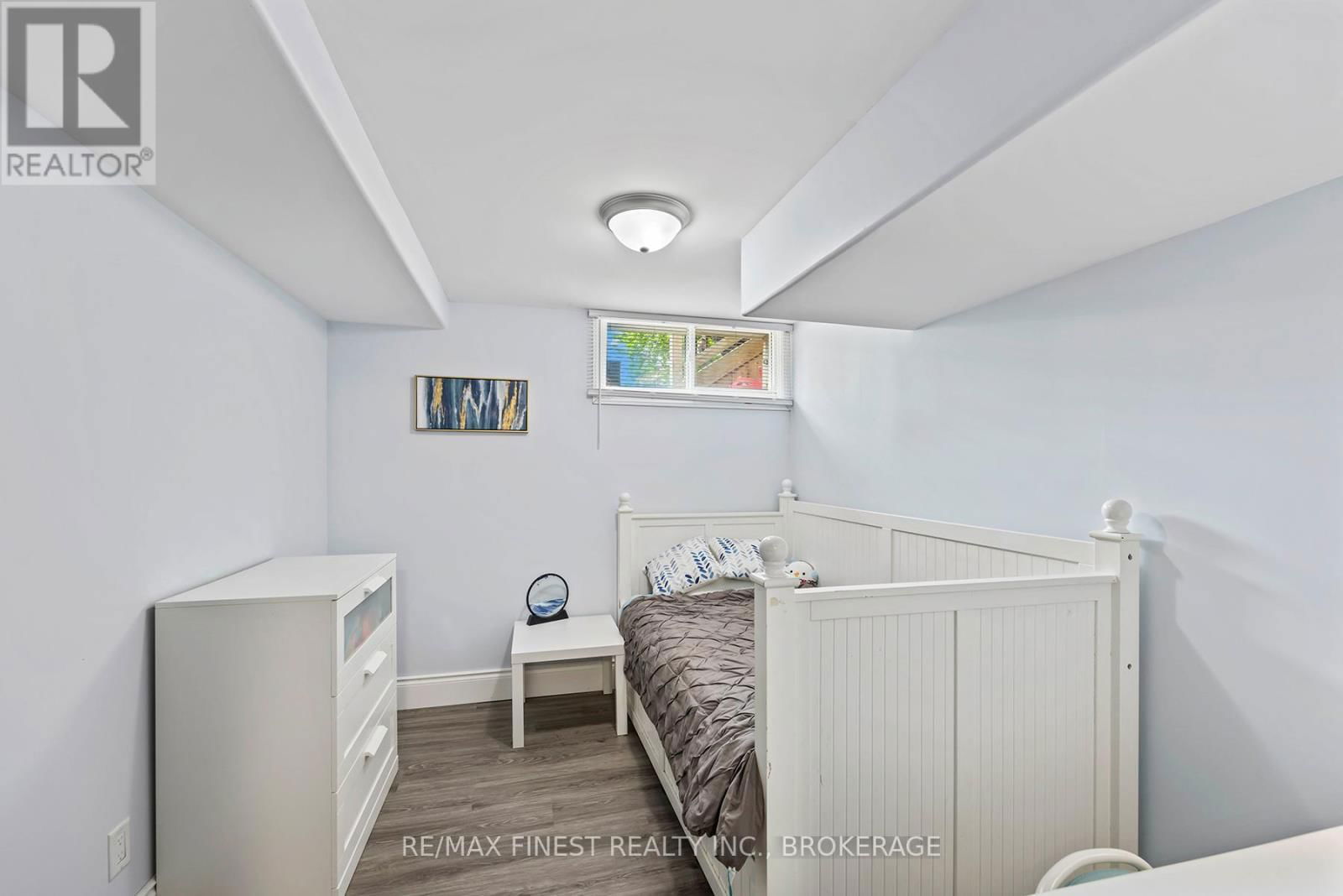 1409 FISHER CRESCENT Image 45
