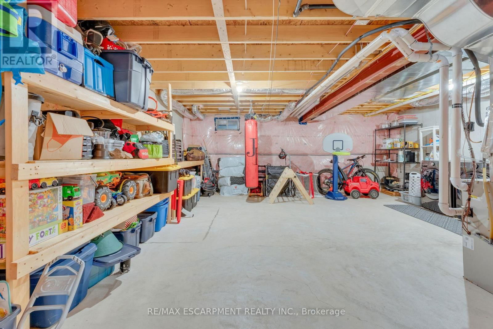 15 DENNIS DRIVE Image 27