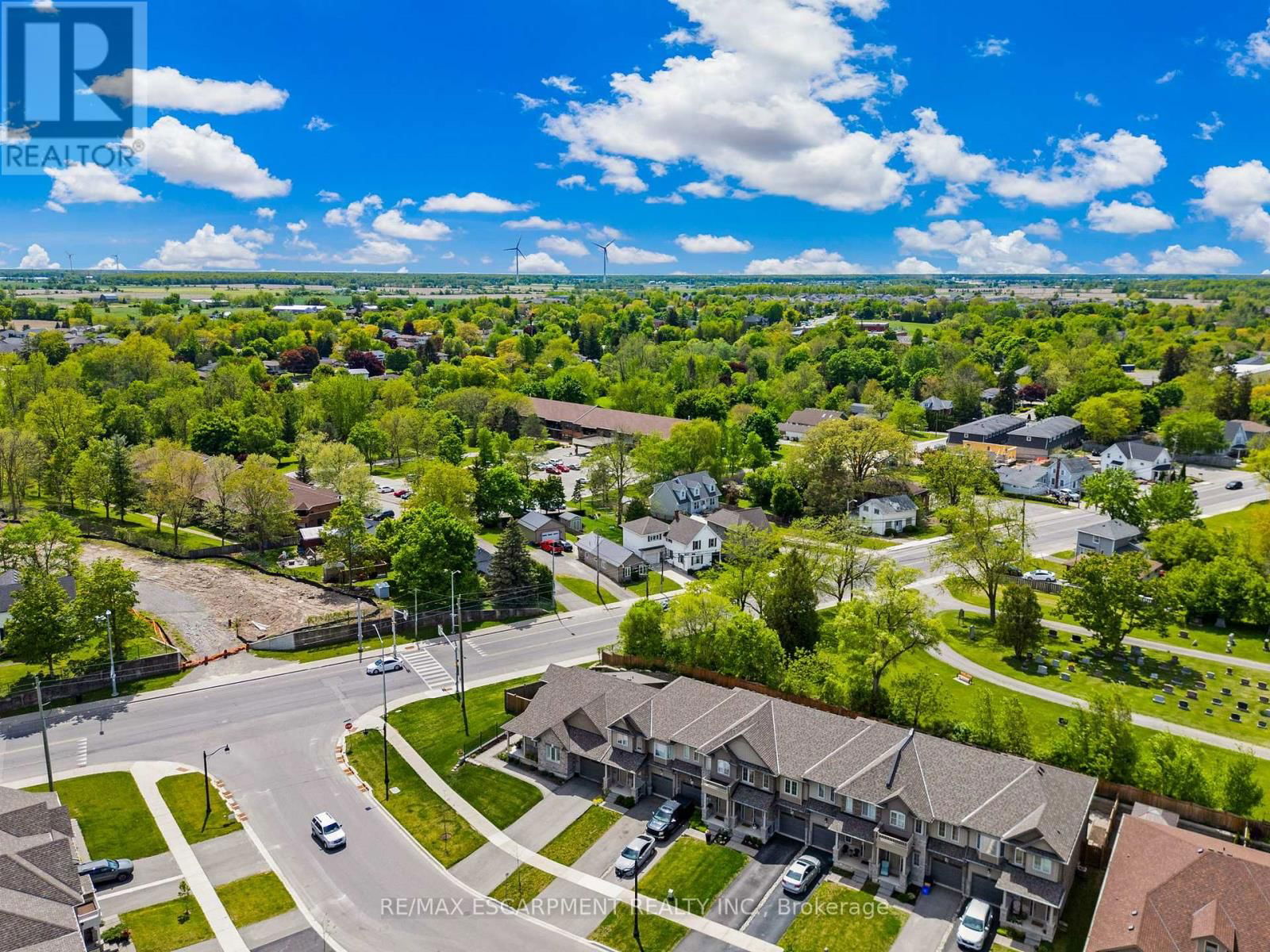 15 DENNIS DRIVE Image 36