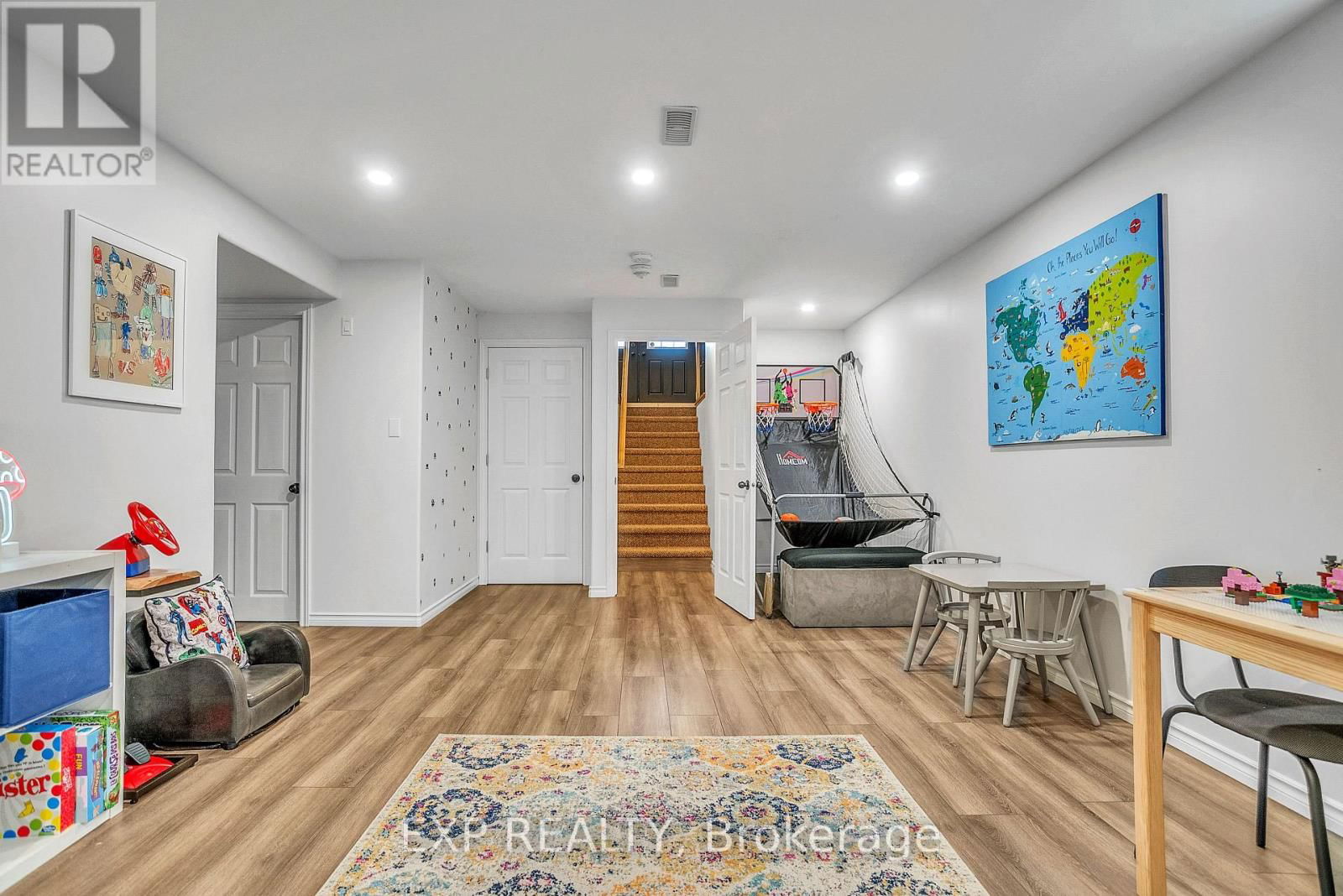 153 GREENHILL LANE Image 25