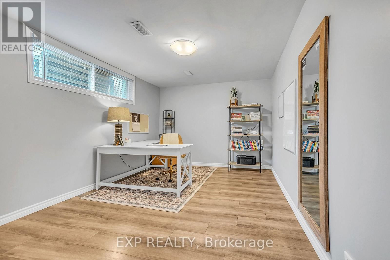 153 GREENHILL LANE Image 30