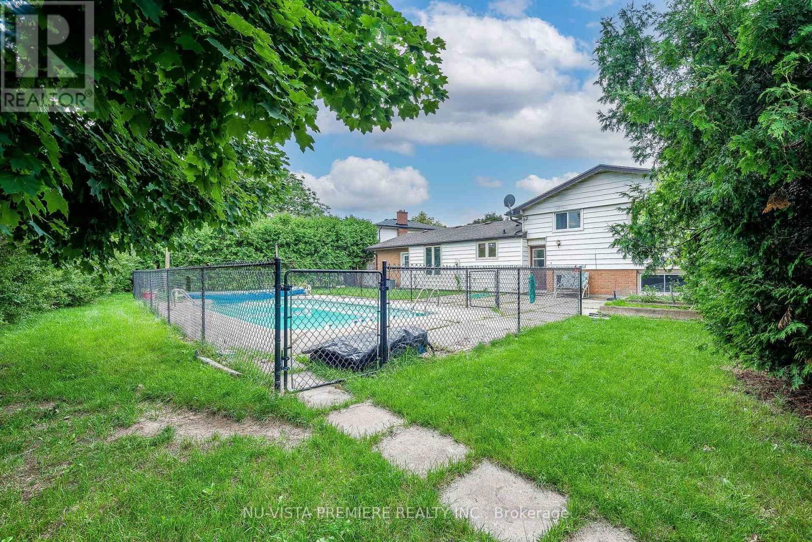 57 MCTAGGART CRESCENT Image 32