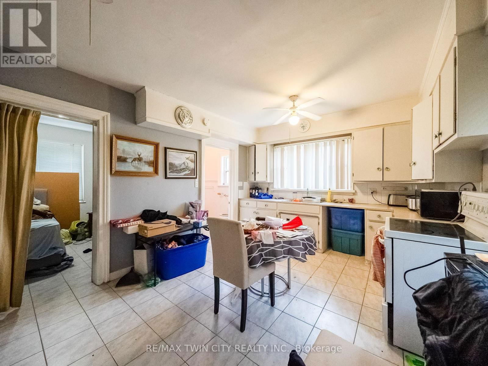 84 SHERIDAN STREET Image 13