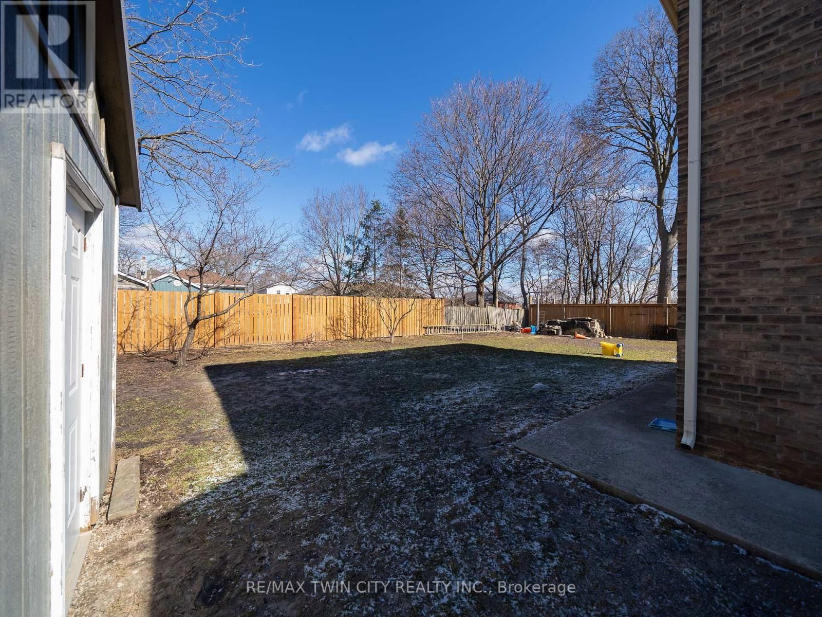 84 SHERIDAN STREET Image 18