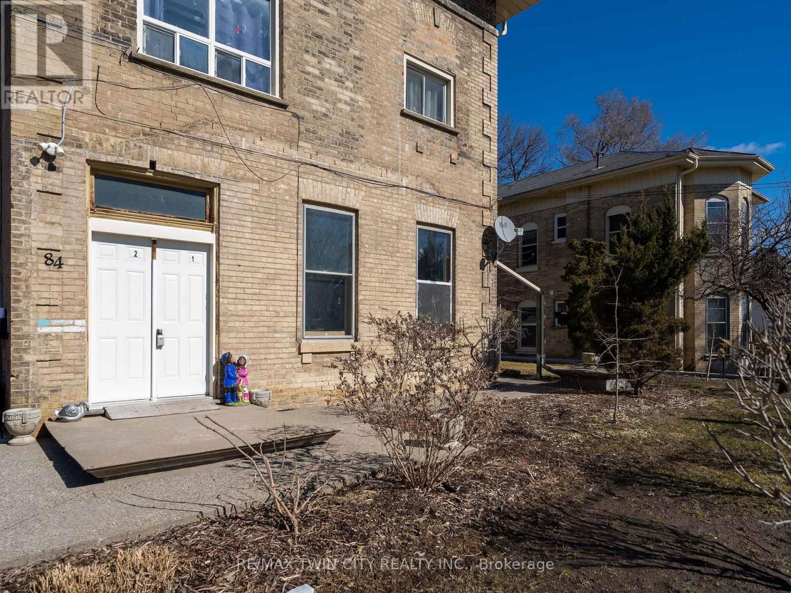 84 SHERIDAN STREET Image 4