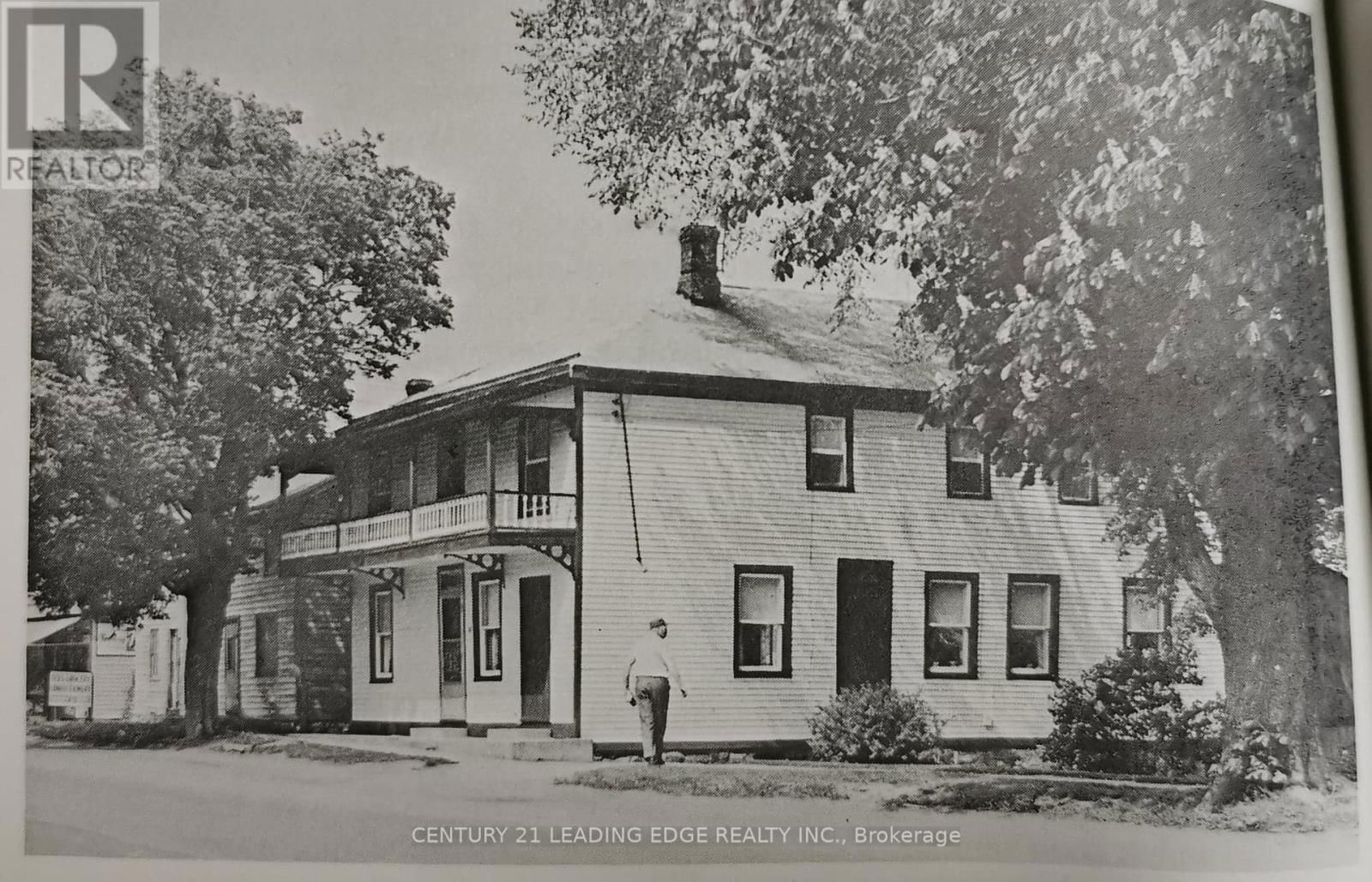 36 RIVER STREET Image 13