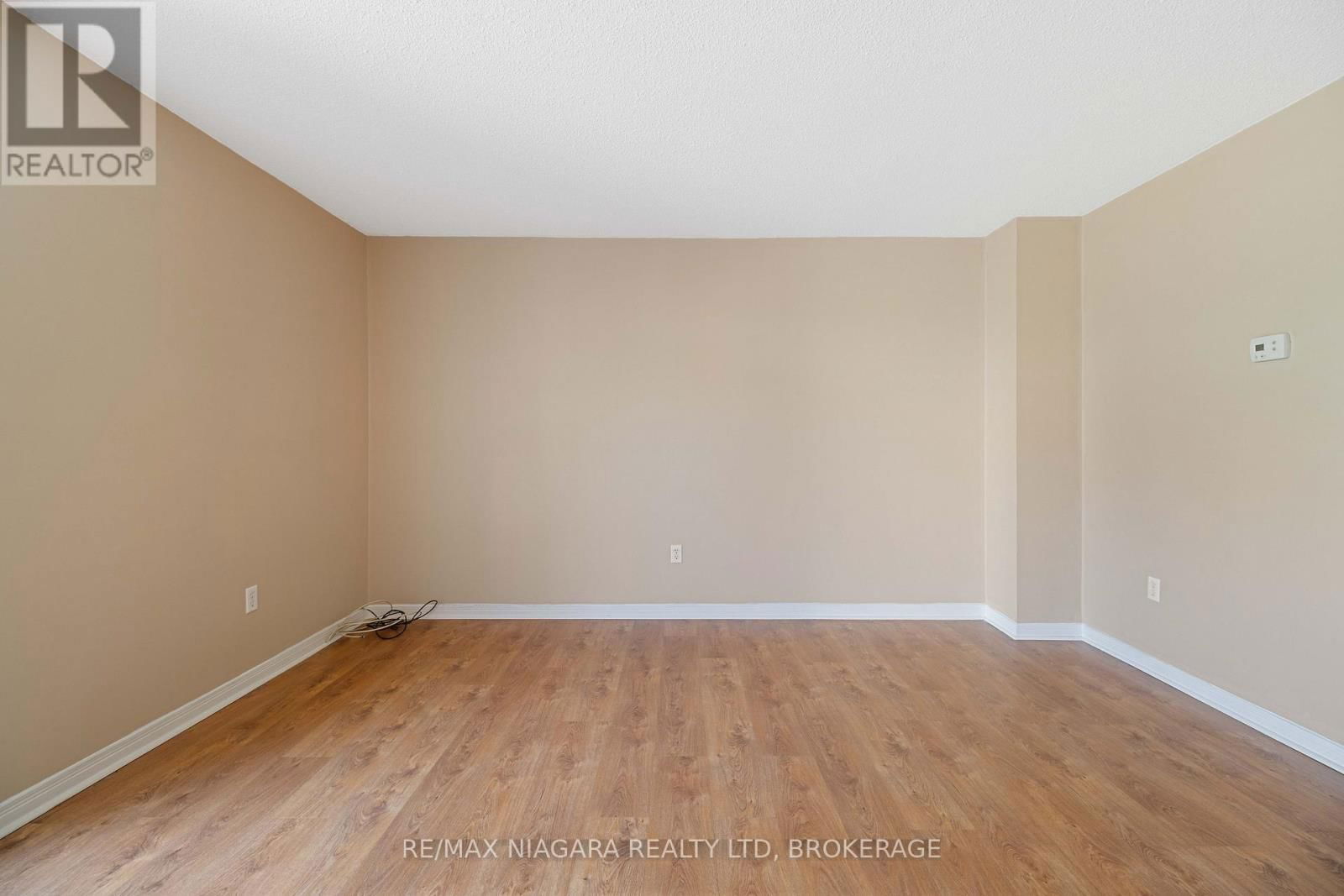 18 JULIE DRIVE Image 11