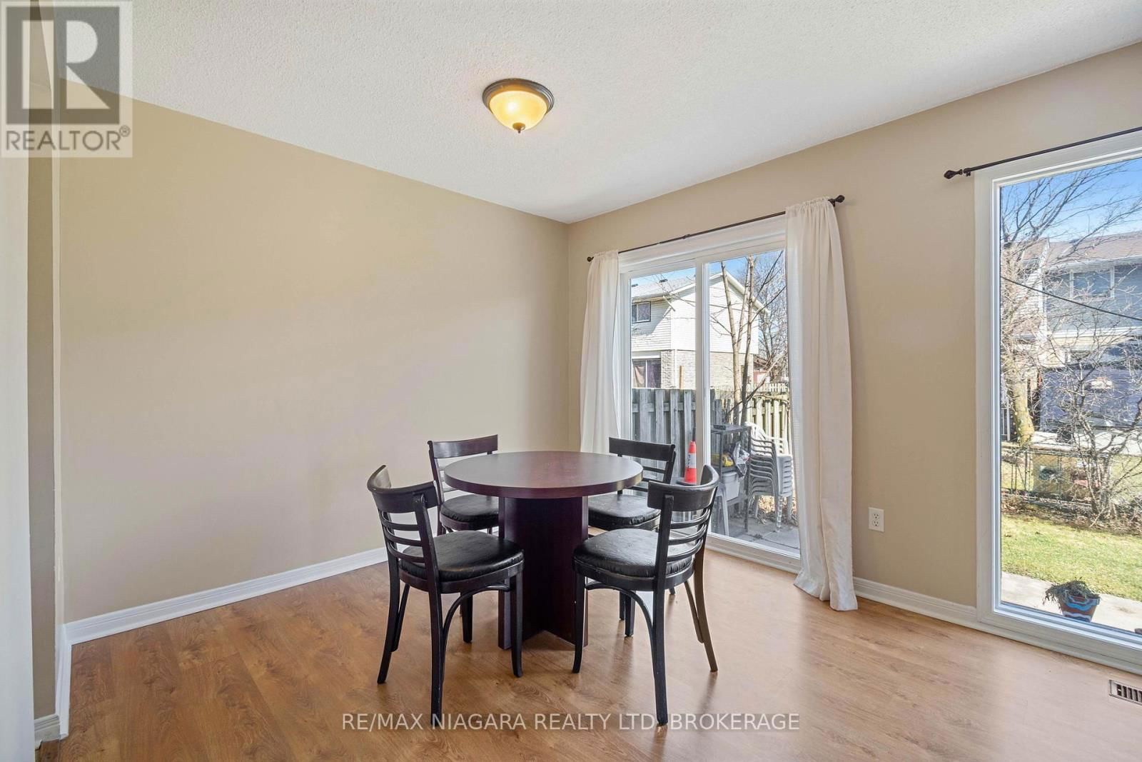 18 JULIE DRIVE Image 13