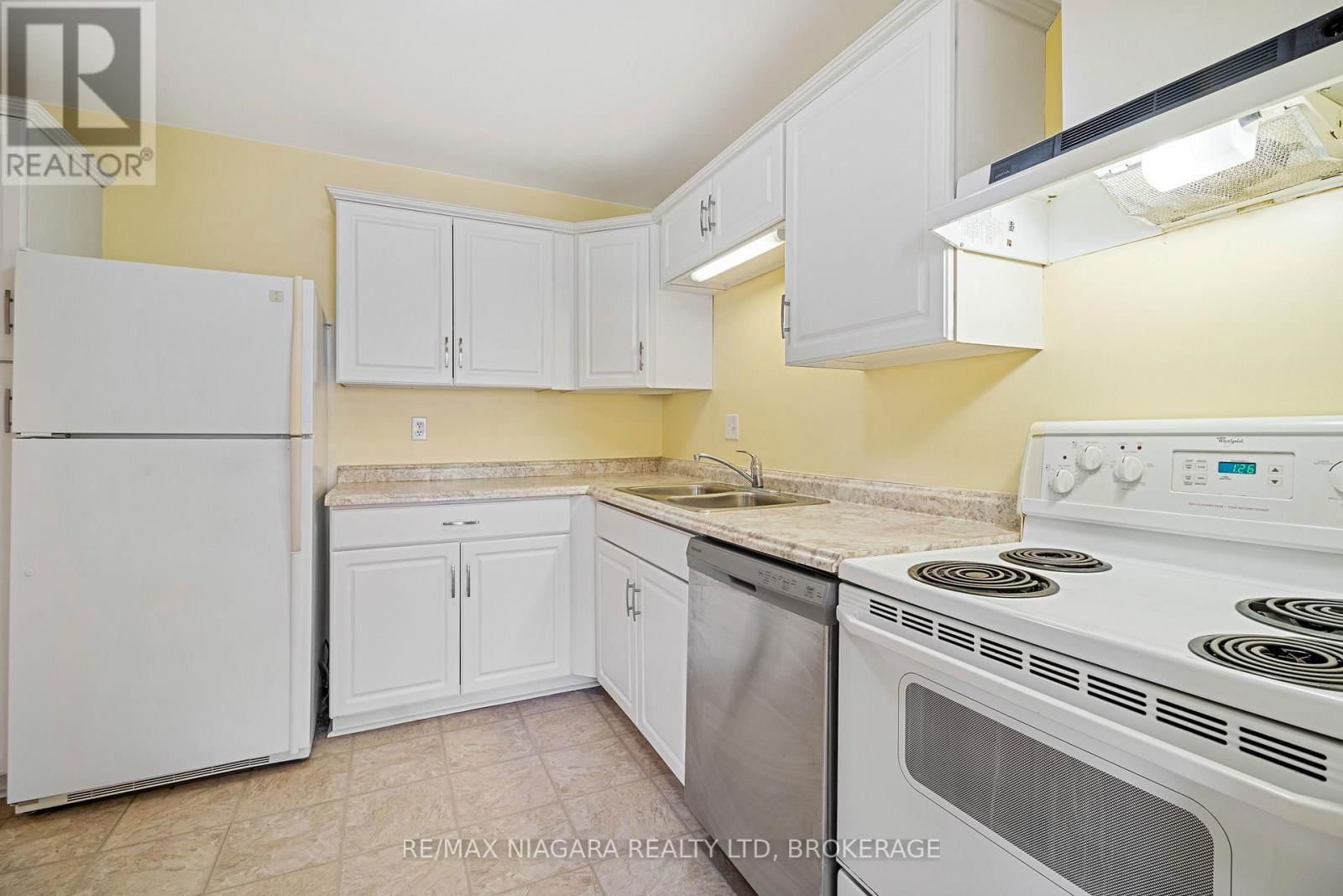 18 JULIE DRIVE Image 15