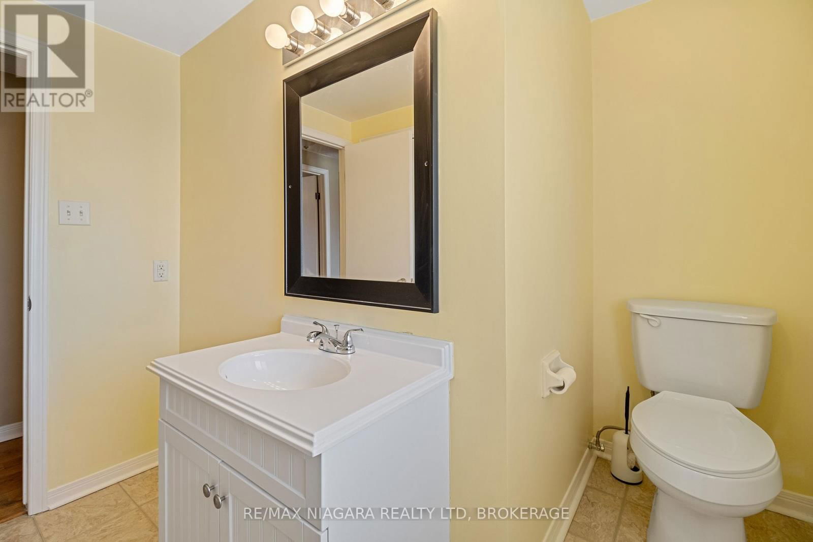 18 JULIE DRIVE Image 27