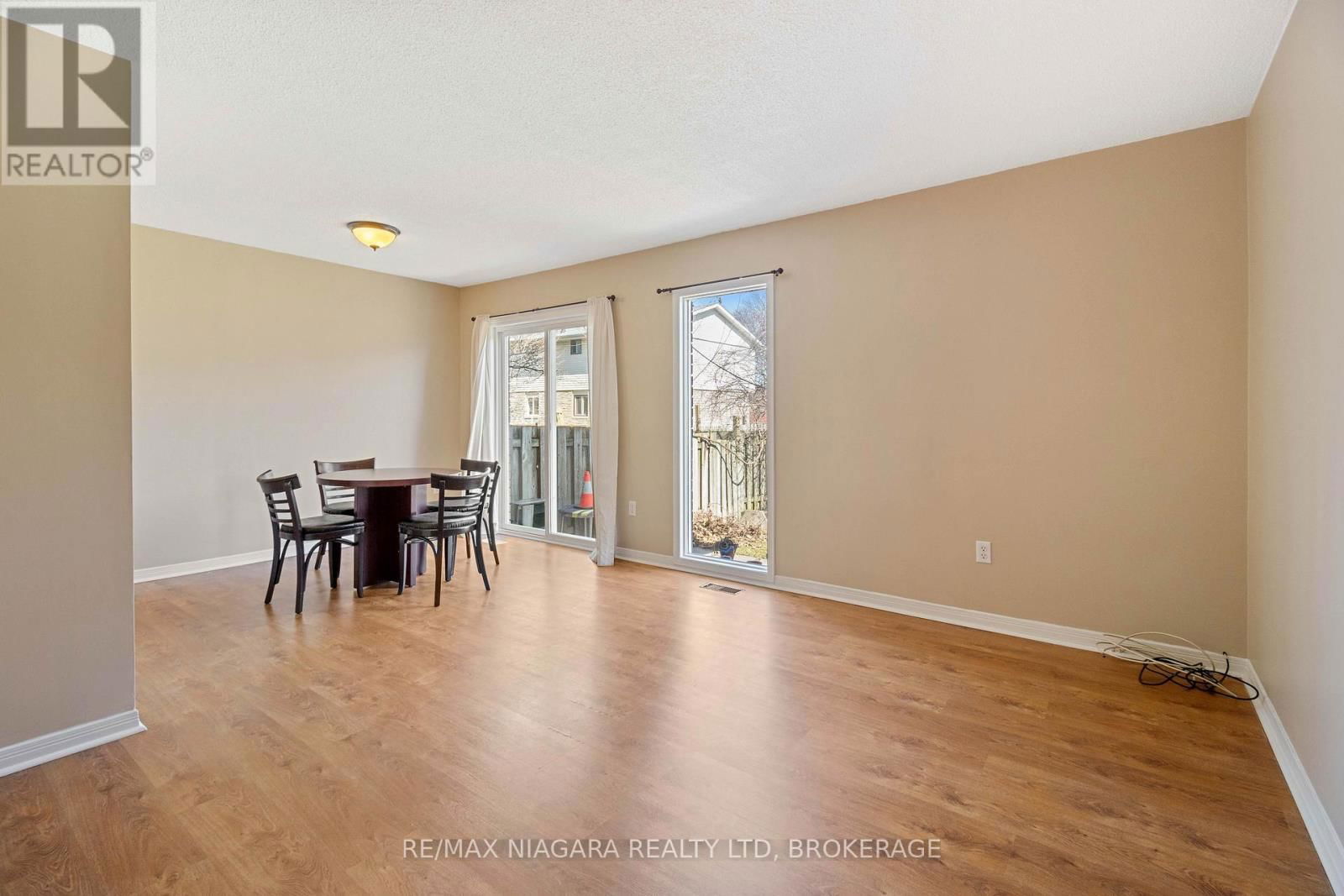 18 JULIE DRIVE Image 9