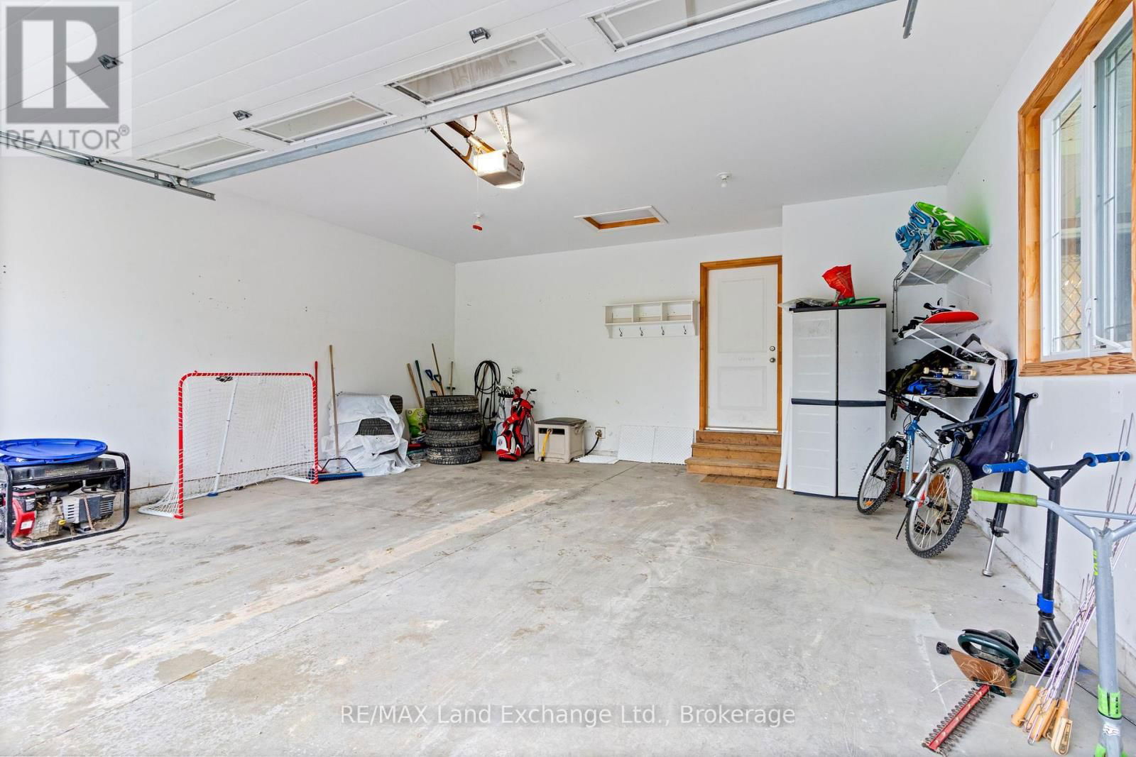 343850 NORTH LINE Image 42