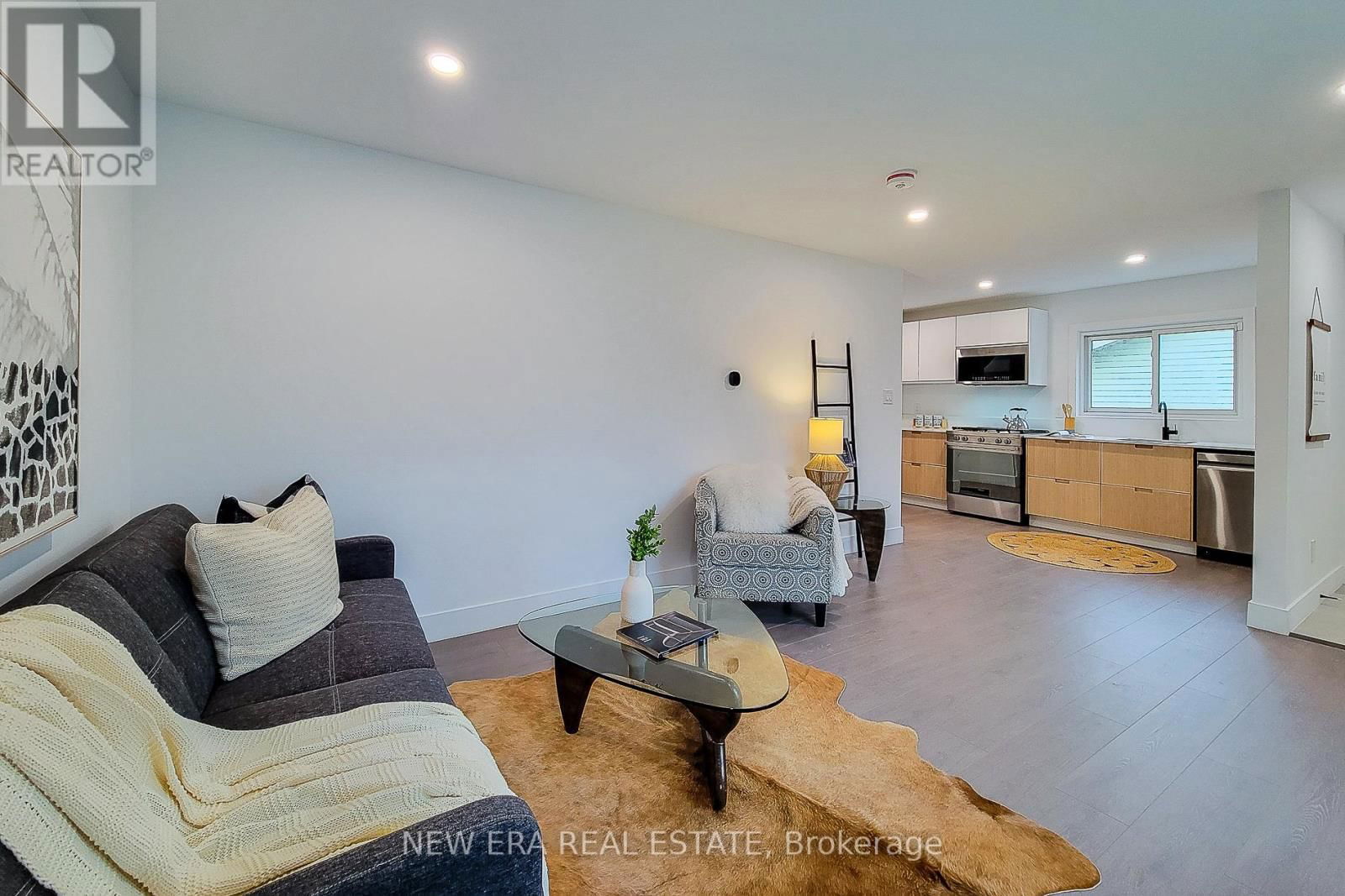 784 UPPER GAGE AVENUE Image 14