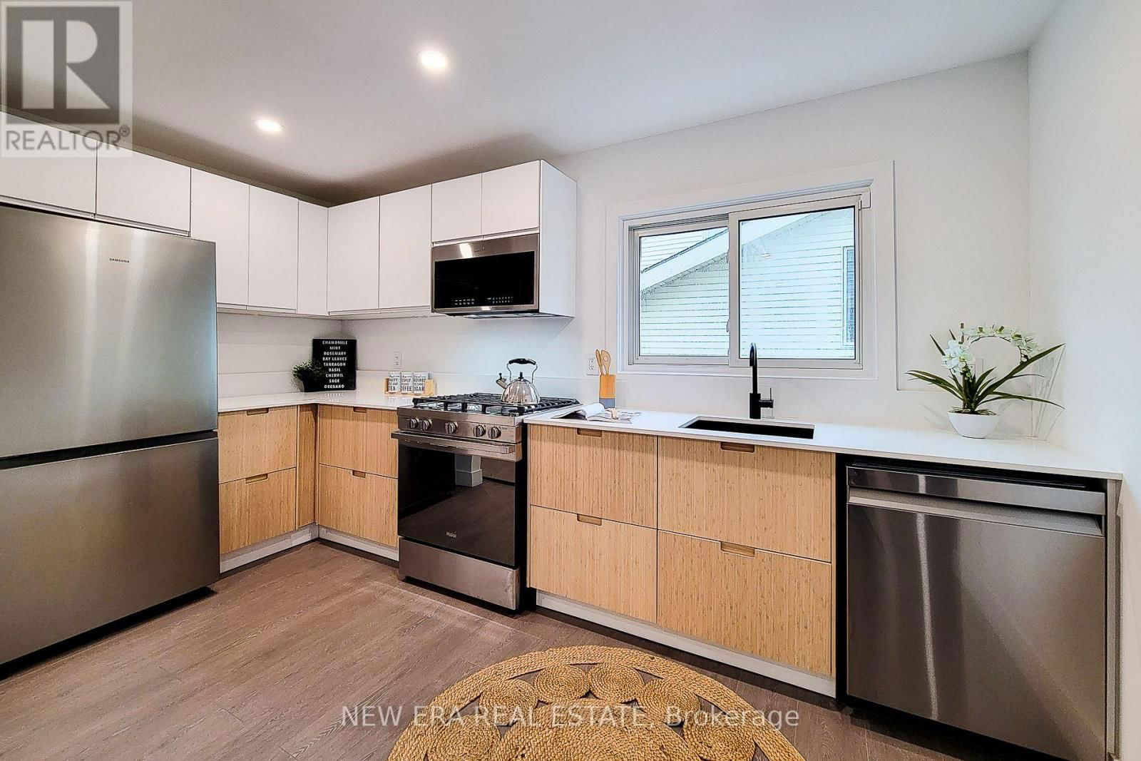 784 UPPER GAGE AVENUE Image 16