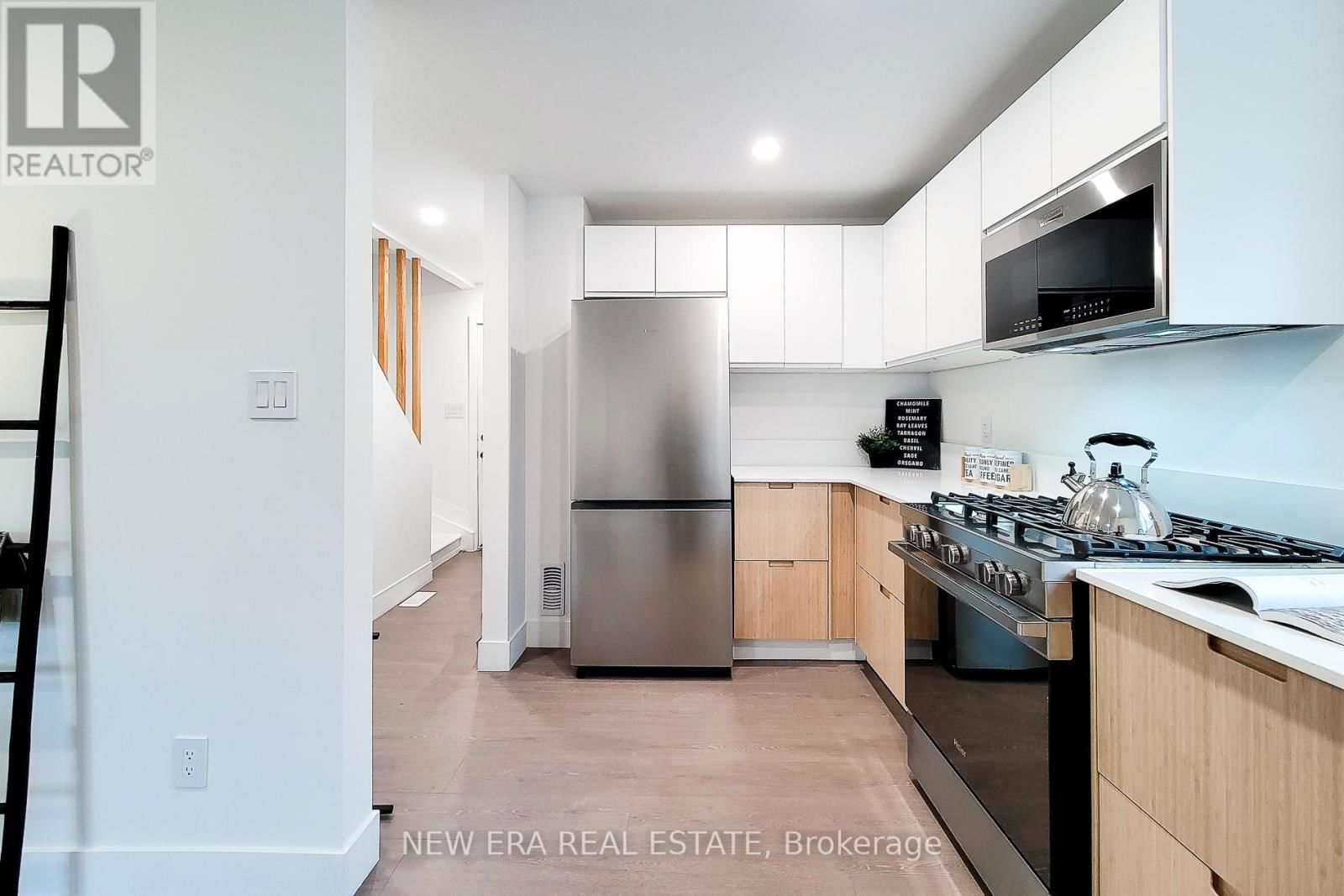 784 UPPER GAGE AVENUE Image 17