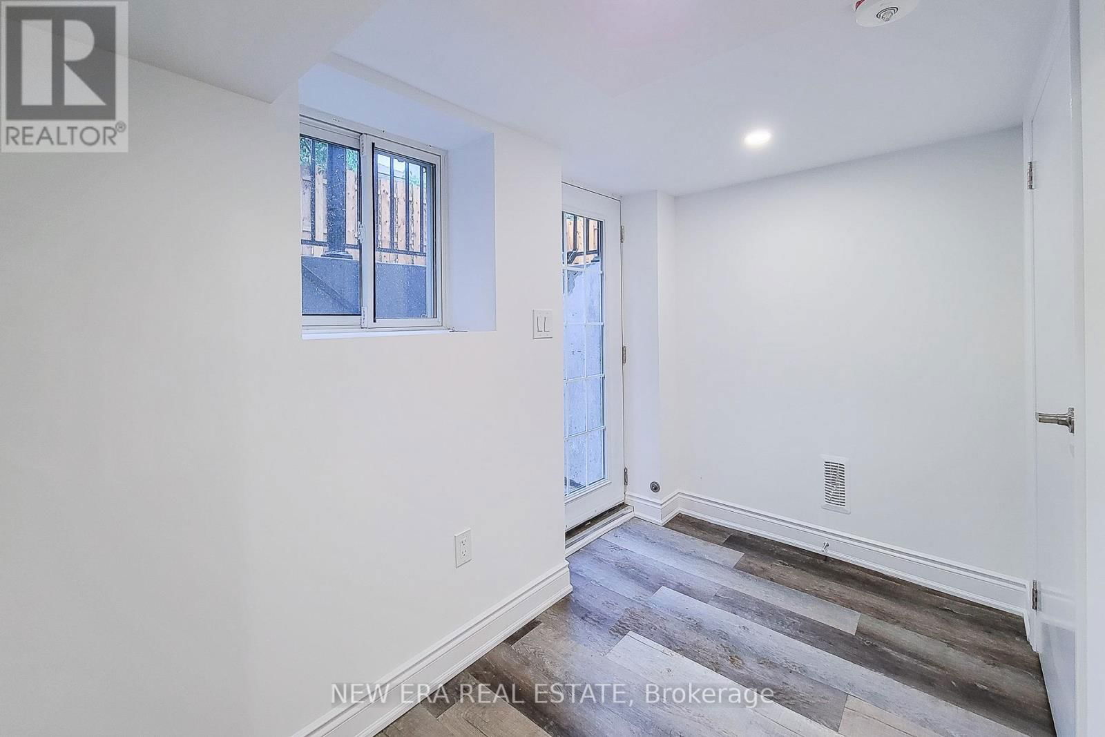 784 UPPER GAGE AVENUE Image 30