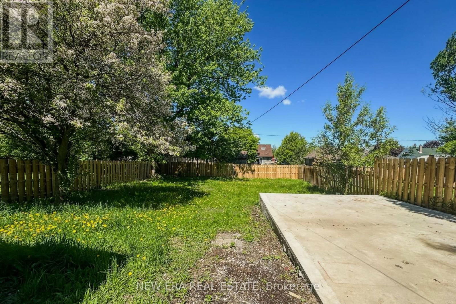 784 UPPER GAGE AVENUE Image 7