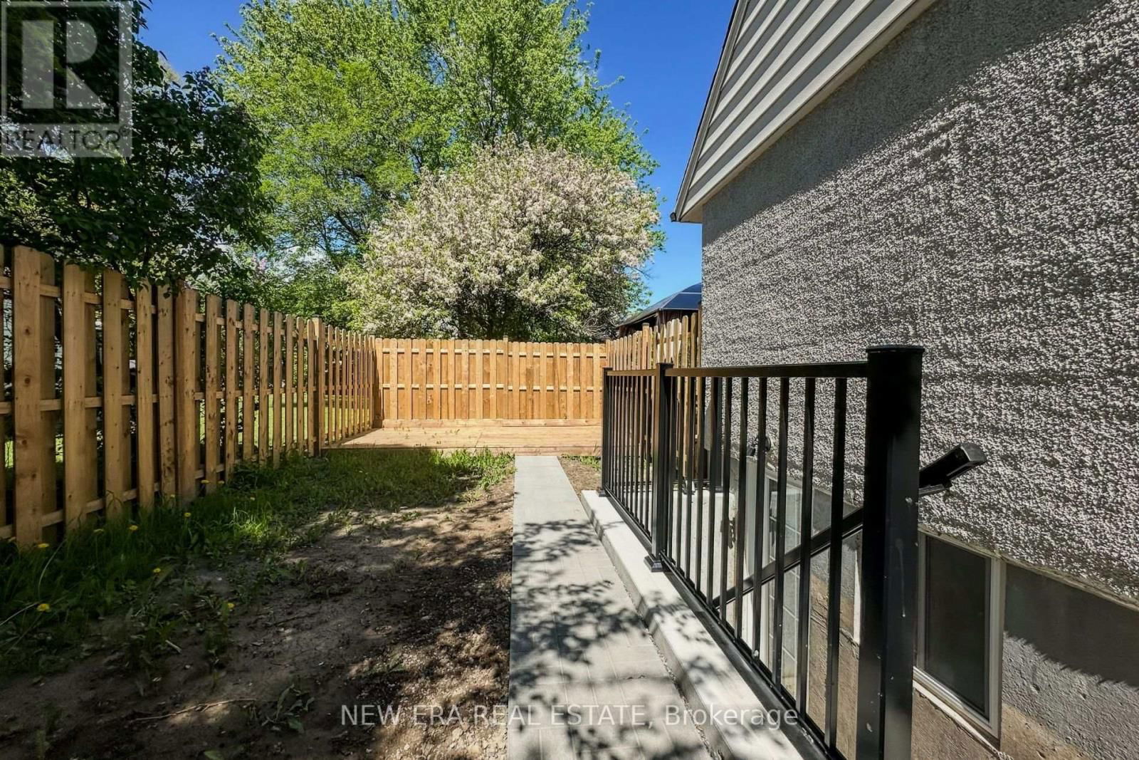 784 UPPER GAGE AVENUE Image 9