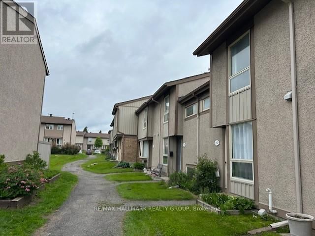 73 - 1957 STONEHENGE CRESCENT EAST Image 4