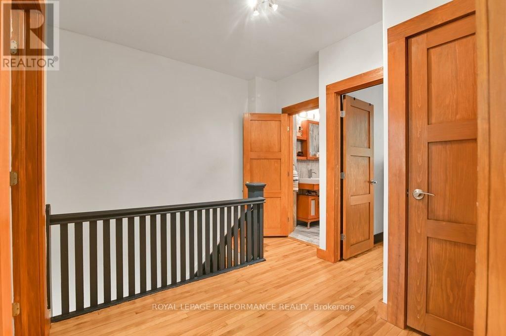 348 1/2 DALY AVENUE Image 14