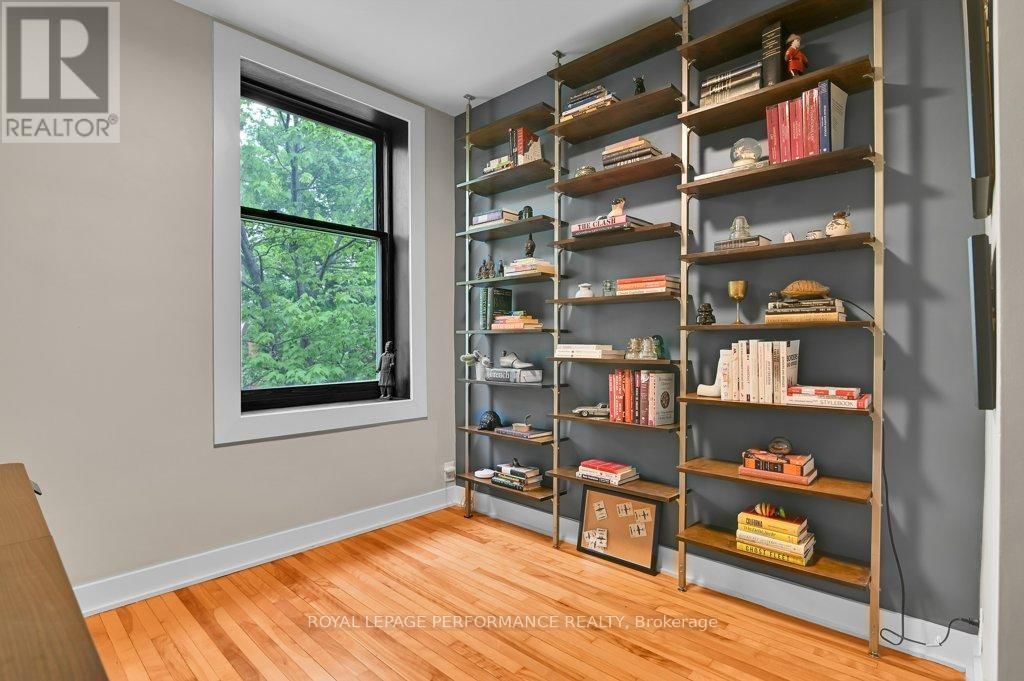 348 1/2 DALY AVENUE Image 18