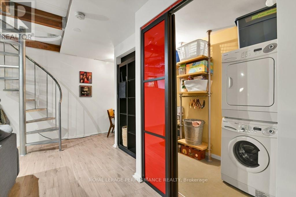 348 1/2 DALY AVENUE Image 27