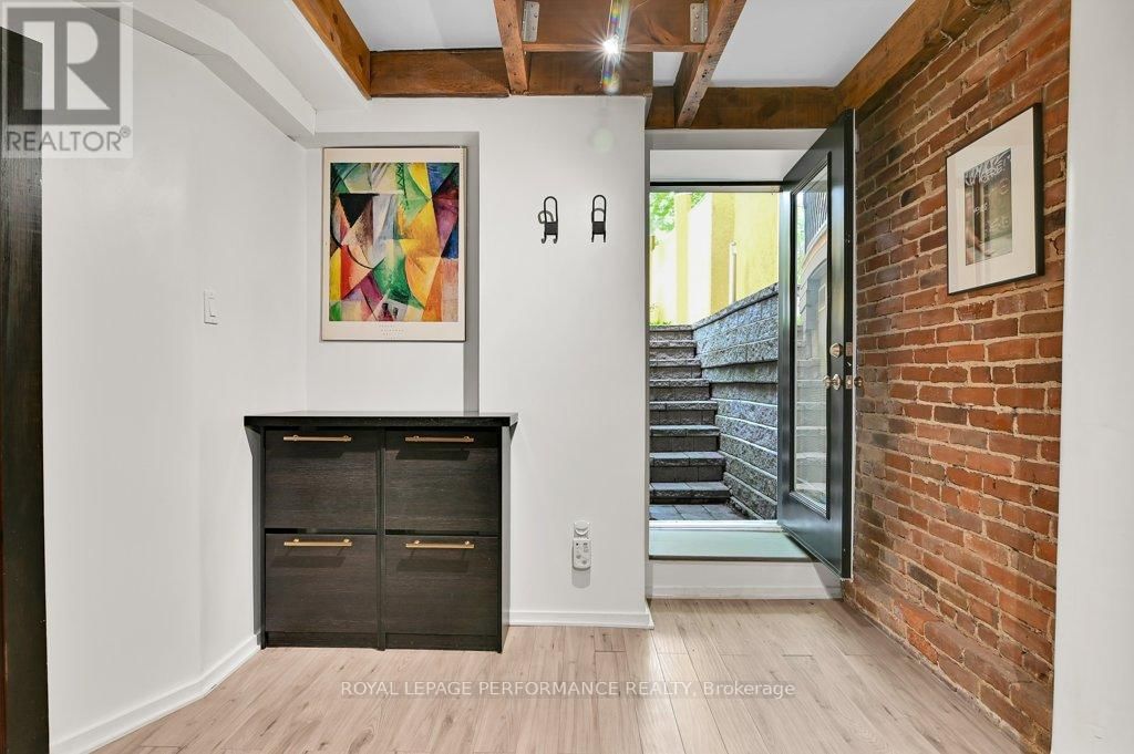 348 1/2 DALY AVENUE Image 28