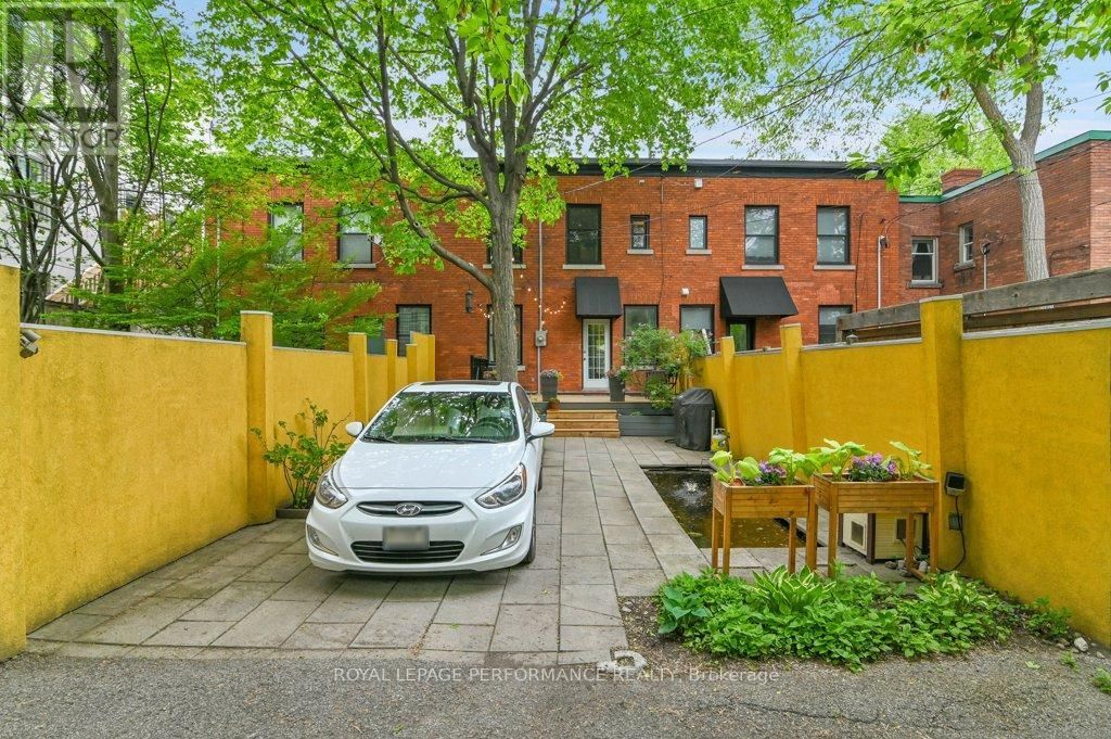 348 1/2 DALY AVENUE Image 33