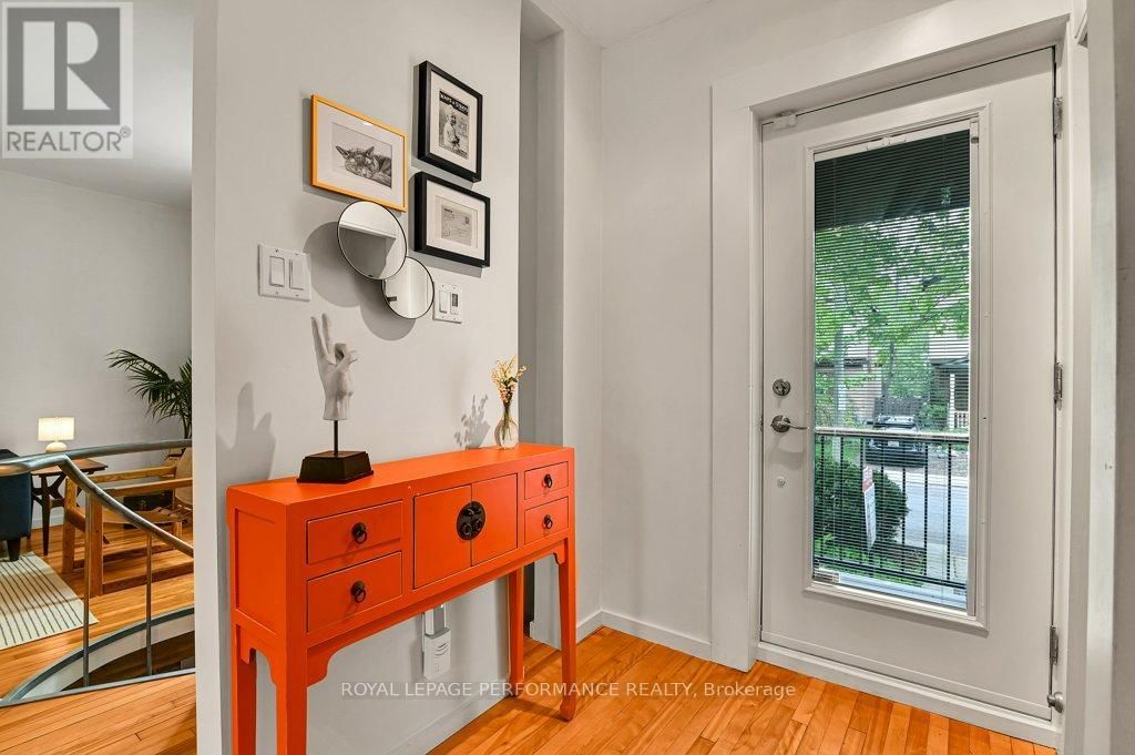 348 1/2 DALY AVENUE Image 4