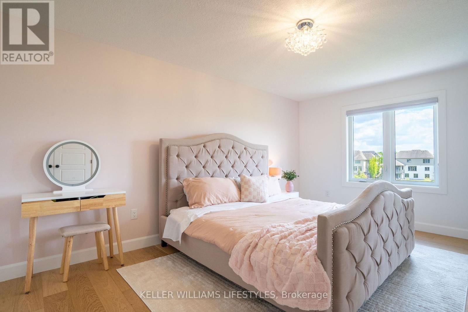 519 WARNER TERRACE Image 32