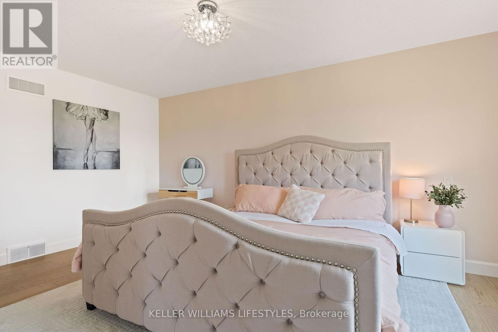 519 WARNER TERRACE Image 33
