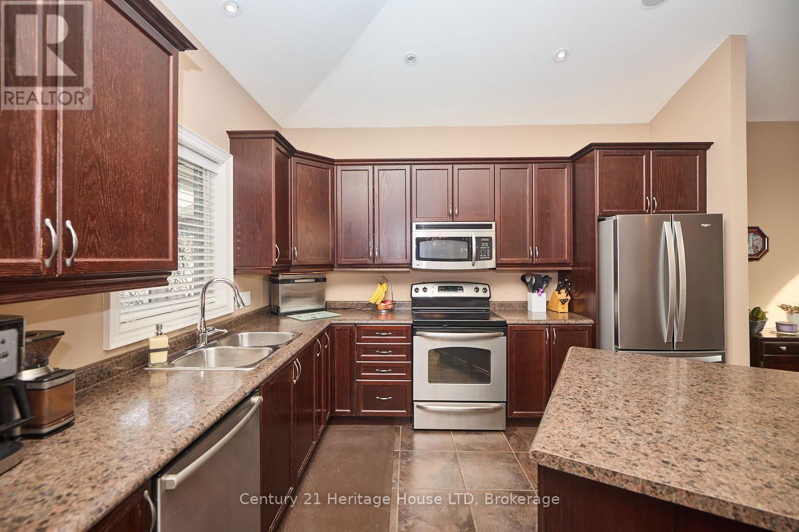 6405 GRAHAM STREET Image 10