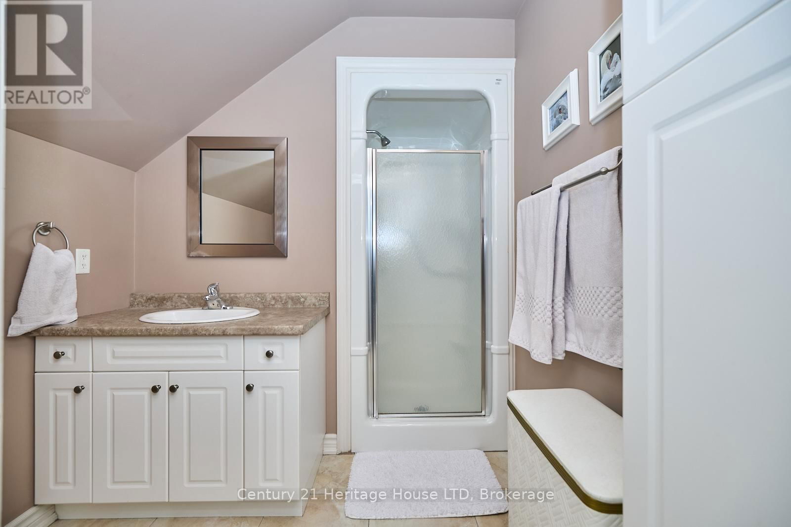 6405 GRAHAM STREET Image 22