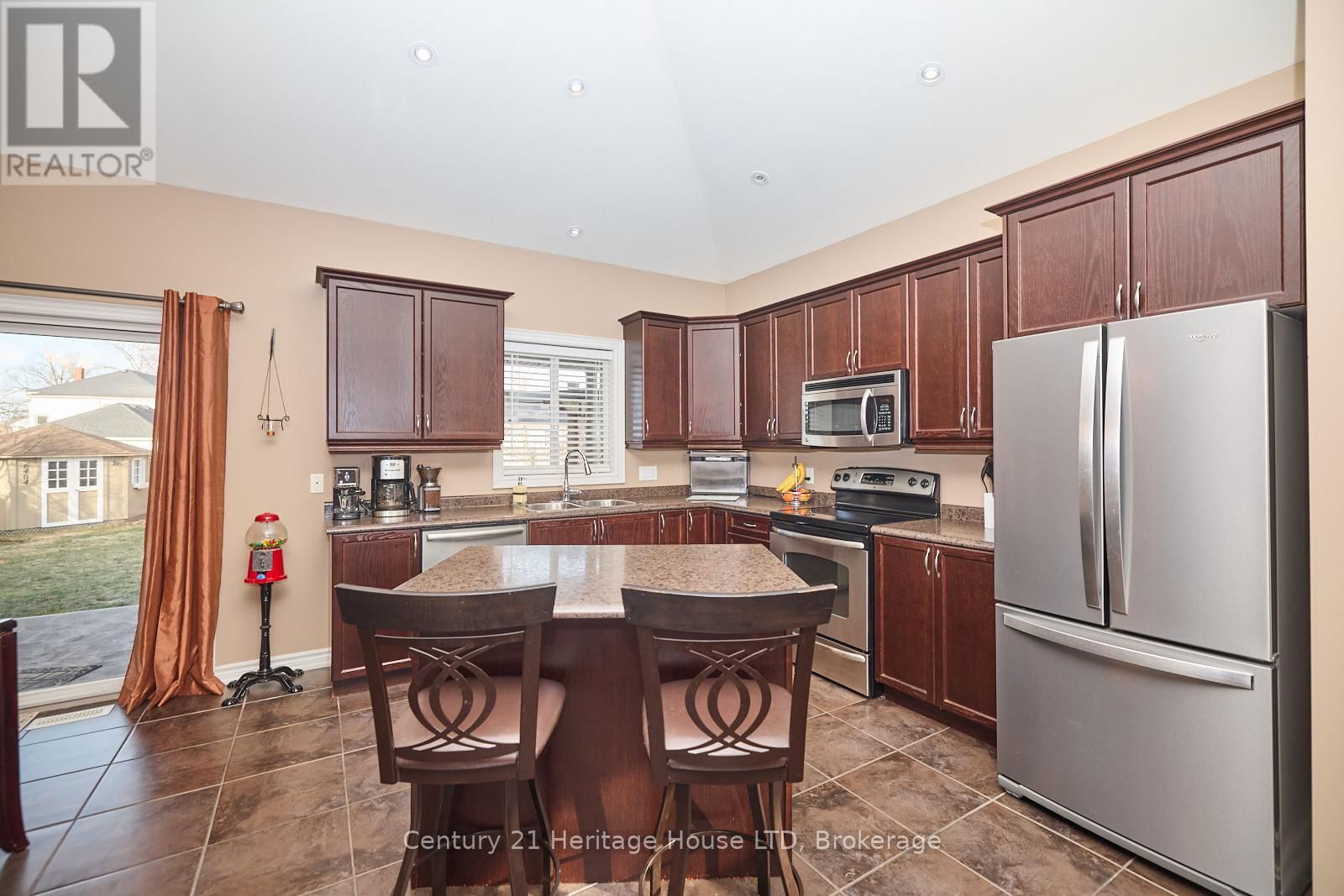 6405 GRAHAM STREET Image 9