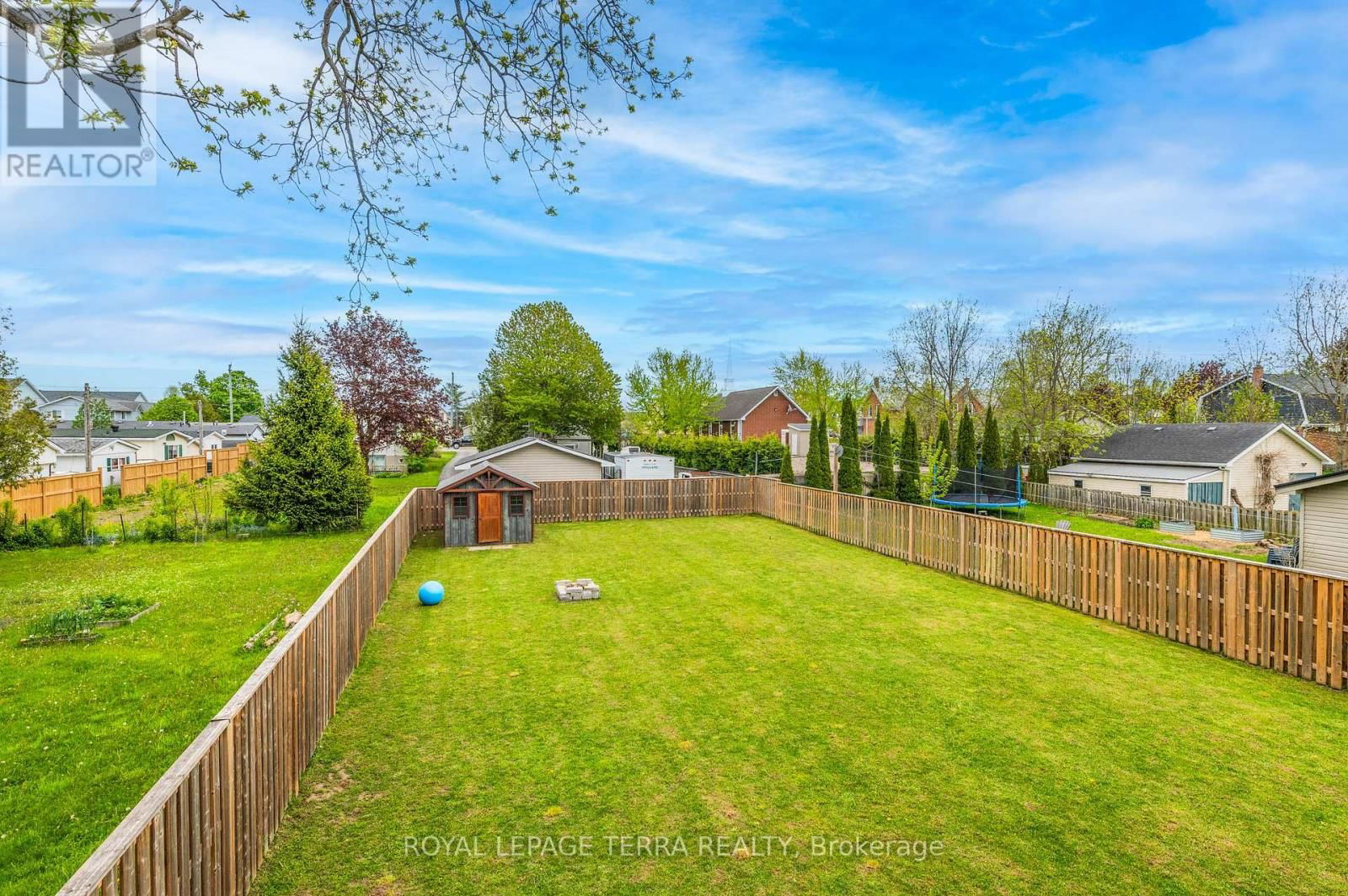 1631 8TH AVENUE EAST Image 33