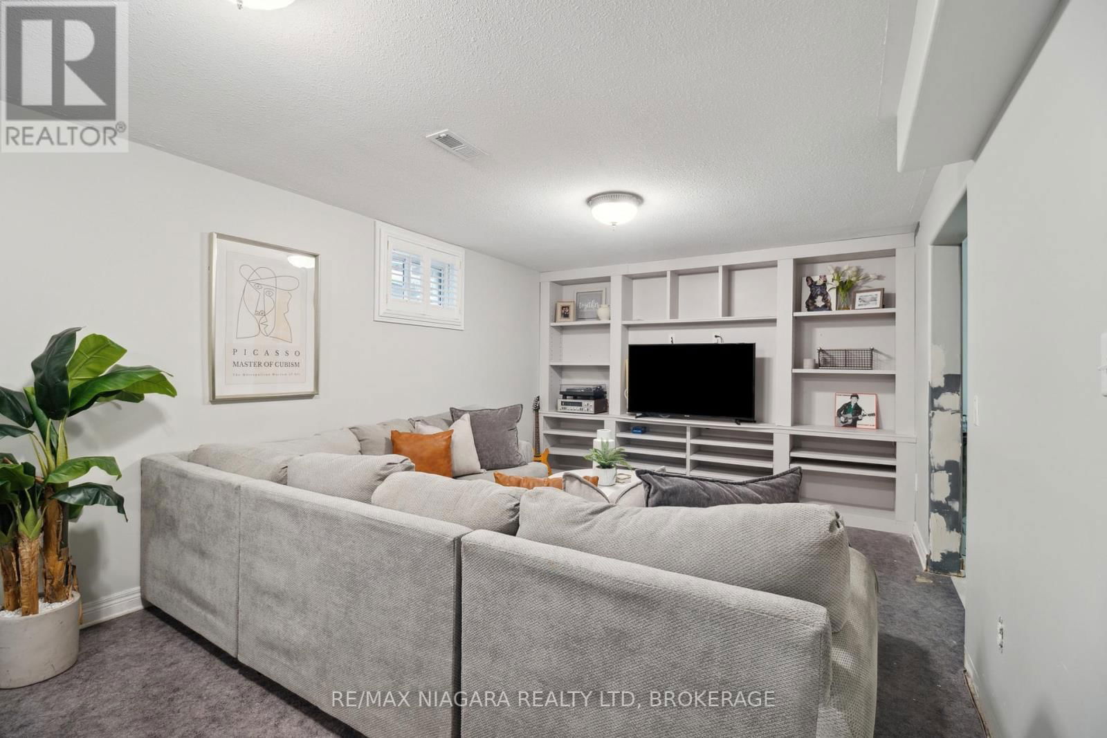 7955 HARVEST CRESCENT Image 33